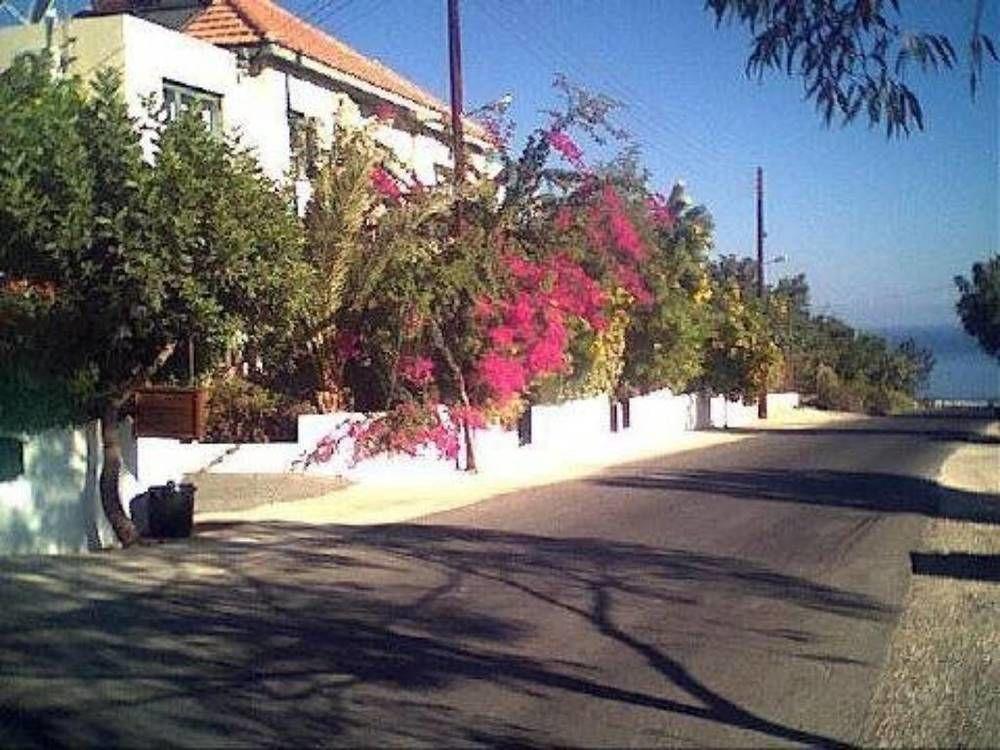 Agnades Apartments Polis Екстер'єр фото
